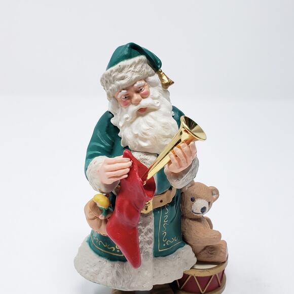 1992 Hallmark Merry Olde Santa#3 Handcrafted Keepsake Holiday Christmas Ornament - Picture 6 of 6